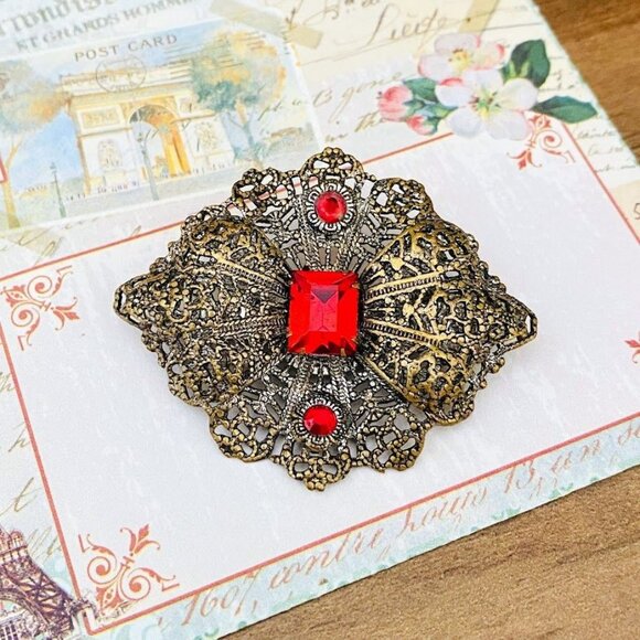 1920’s Antique Brass Filigree Bright Red Glass Stones Pin Antique - Picture 2 of 4
